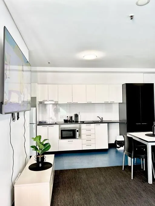 Entire 2Br Central Apt 1004 Adelaide